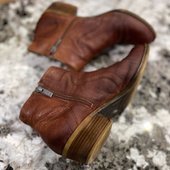 Lucky Brand Leather Boots woman’s size 9 - Picture 9 of 16